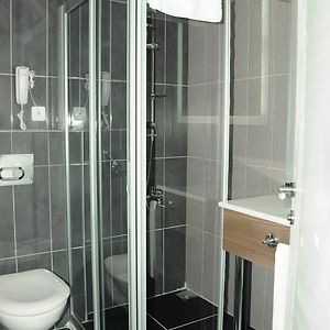 Pokój typu standard z dwoma pojedynczymi łóżkami